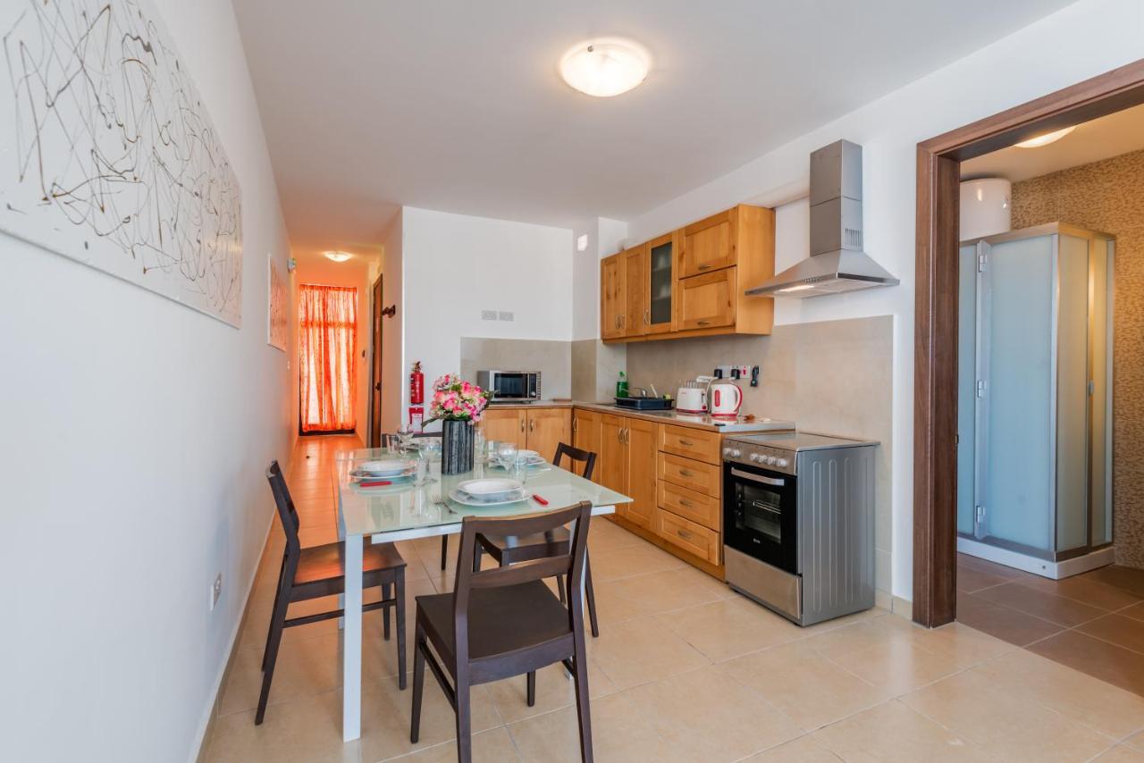 Penthouse With Seaview Terrace Apartment St. Paul's Bay Bagian luar foto