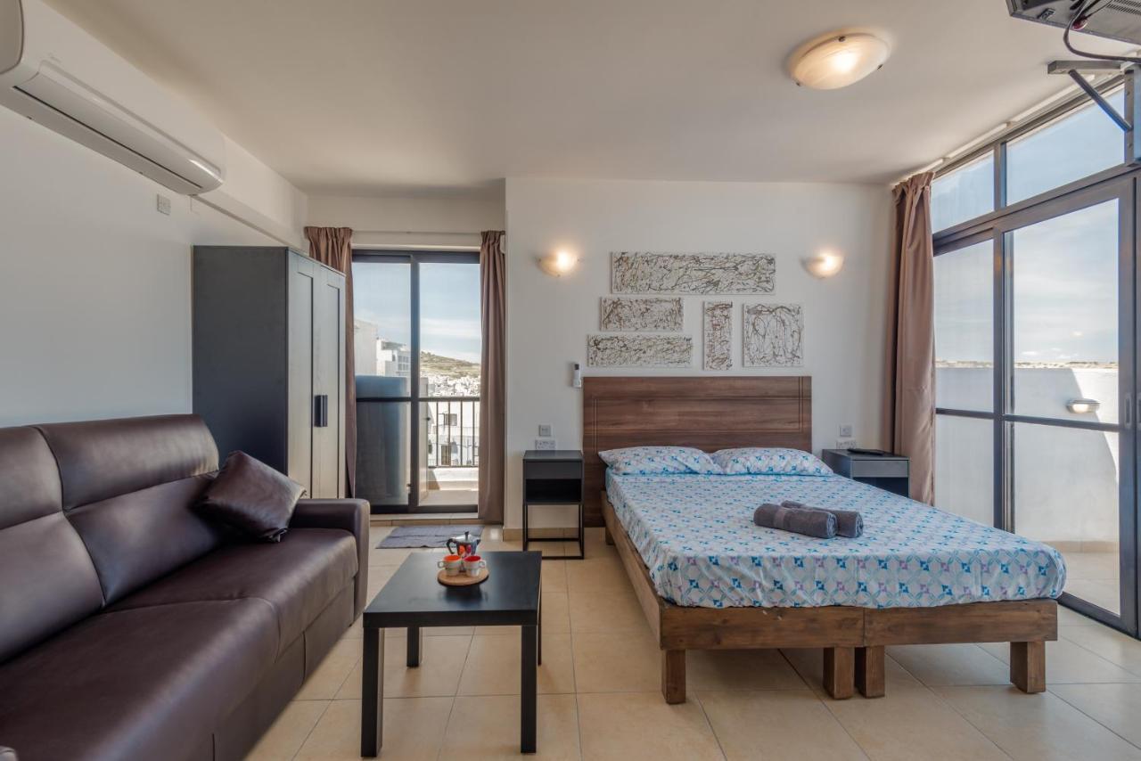 Penthouse With Seaview Terrace Apartment St. Paul's Bay Bagian luar foto